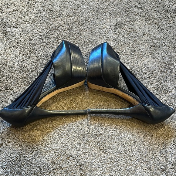 Fendi Women's Black Peep-Toe Shoes - Authentic - Picture 5 of 13